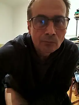 Snapshot of gendos777 chatting on 01.12.26 gendos777 online show from 01.12.26