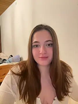 Snapshot of Kamilla_Loop chatting on 01.12.25 Kamilla Loop online show from 01.12.25