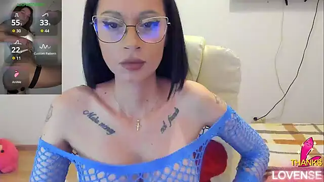 kissnicol32 online show from 05.13.26