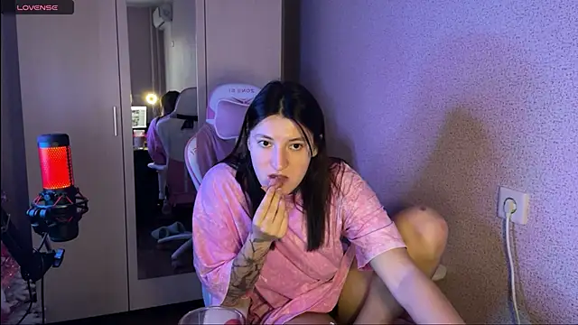 Katrin  kiss online show from 01.30.25