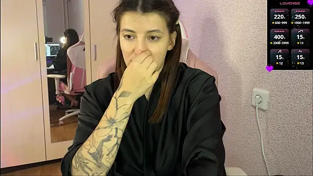 Katrin  kiss online show from 02.11.25