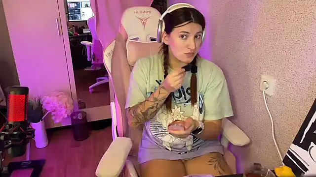 Katrin  kiss online show from 11.06.25