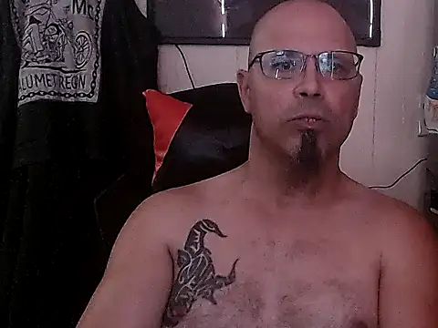 KrazyLegz online show from 09.14.25