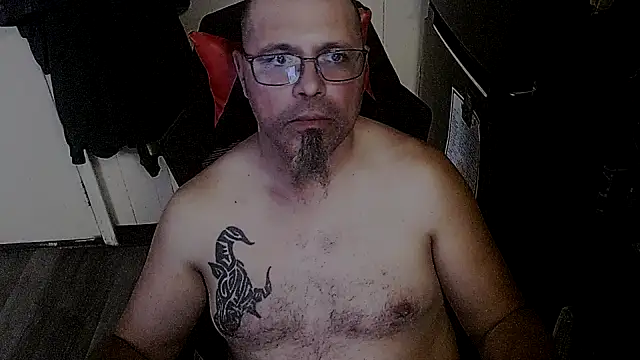 KrazyLegz online show from 10.15.25