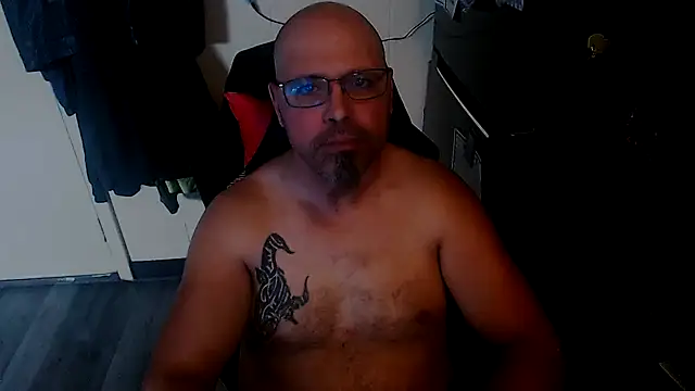 KrazyLegz online show from 10.19.25