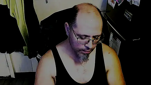 KrazyLegz online show from 11.22.25