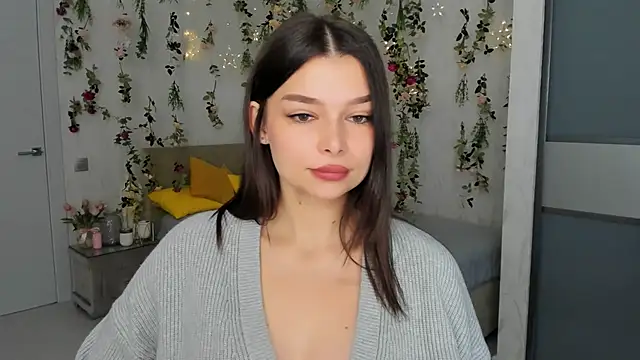 Snapshot of ContinentOfTranquility chatting on 10.27.25 ContinentOfTranquility online show from 10.27.25