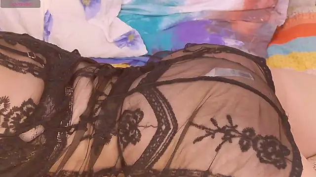 Snapshot of ReiyaRey chatting on 01.29.25 ReiyaRey online show from 01.29.25