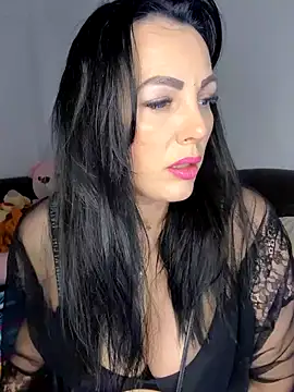 Snapshot of ReiyaRey chatting on 02.04.25 ReiyaRey online show from 02.04.25