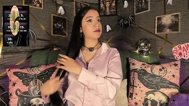 Bellax99  online show from 10.16.25