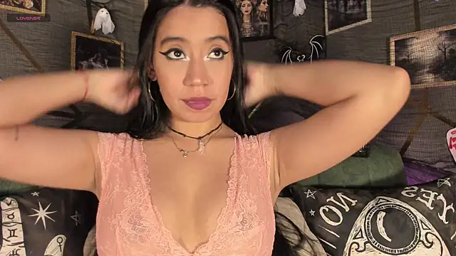 Bellax99  online show from 10.27.25