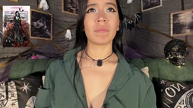 Bellax99  online show from 10.30.25