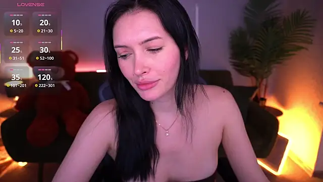 MilaSecrett online show from 12.20.25