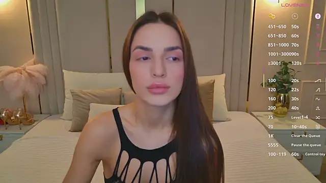 Snapshot of BellaHalles chatting on 02.05.26 BellaHalles online show from 02.05.26