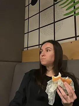 Snapshot of Jinna_milli chatting on 03.19.25 Jinna milli online show from 03.19.25