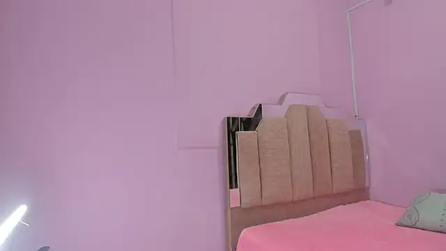 LoveQueen2 online show from 10.03.25