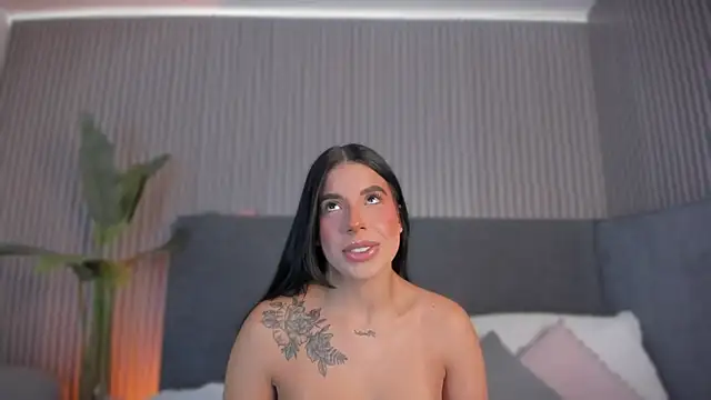 emelie 89 online show from 05.12.26