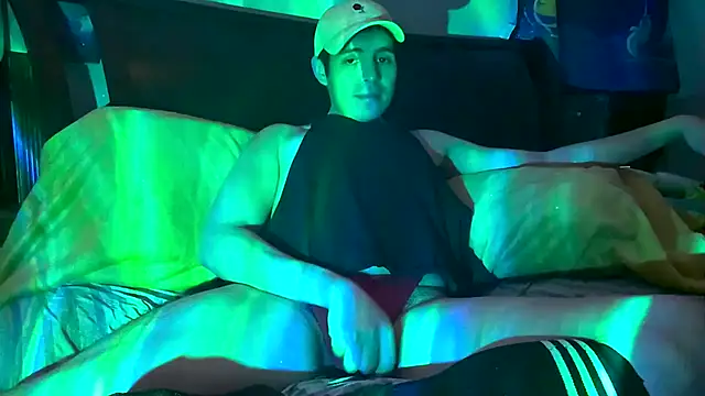 CloudyBoy Toy online show from 02.13.25