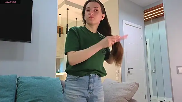 DonnaBurkee online show from 09.30.25