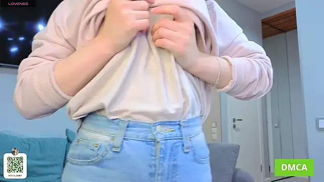 DonnaBurkee online show from 10.05.25