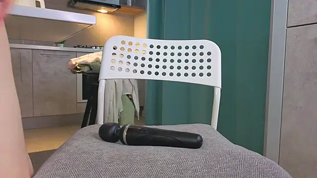 Snapshot of DonnaBurkee chatting on 04.09.26 DonnaBurkee online show from 04.09.26