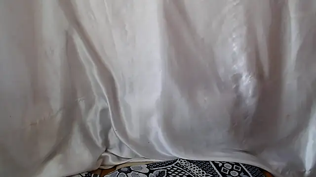 Burberrry  online show from 02.12.25