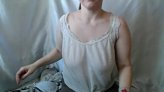 Burberrry  online show from 03.07.25