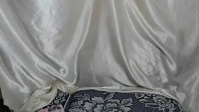 Burberrry  online show from 11.19.25