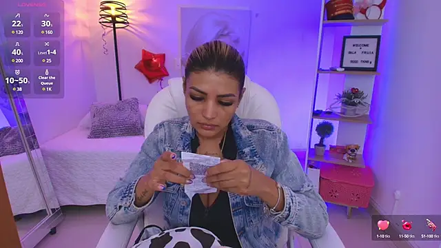 SALOOMEE   online show from 03.08.25