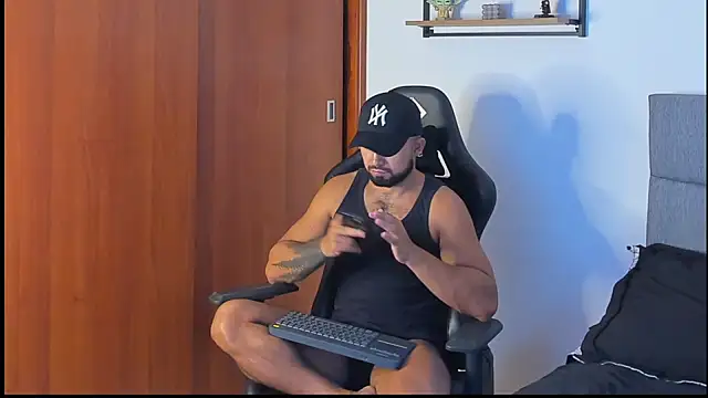 ethaanjones online show from 10.02.25