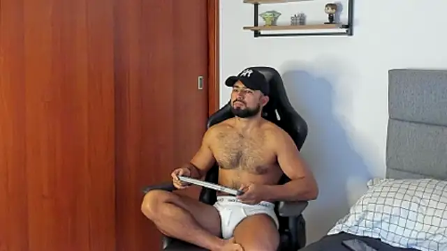 ethaanjones online show from 10.14.25