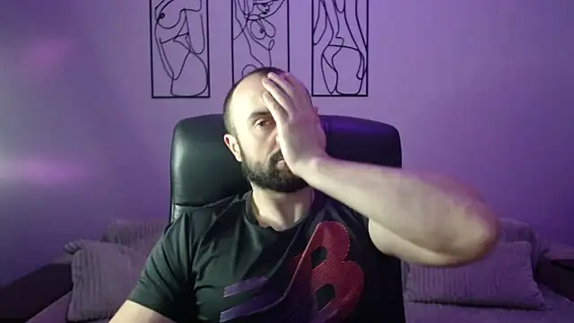 brindlefly6969 online show from 11.12.25