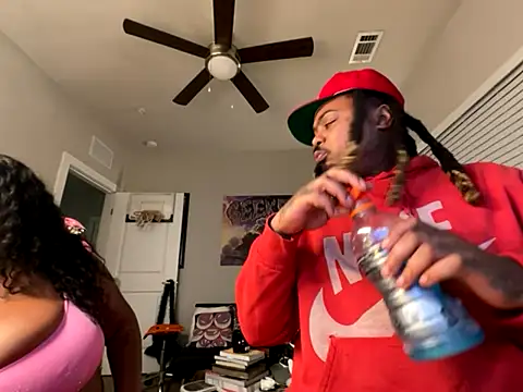 Snapshot of 4EVAGLACIERS chatting on 09.22.25 4EVAGLACIERS online show from 09.22.25