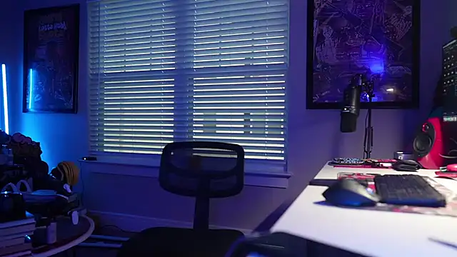 Snapshot of 4EVAGLACIERS chatting on 09.23.25 4EVAGLACIERS online show from 09.23.25