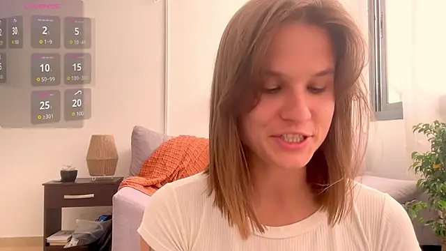 Snapshot of Your_Hand_In_mine chatting on 11.11.25 Your Hand In mine online show from 11.11.25