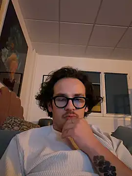 Snapshot of hardmecl chatting on 02.27.26 hardmecl online show from 02.27.26