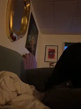 Snapshot of hardmecl chatting on 03.08.26 hardmecl online show from 03.08.26