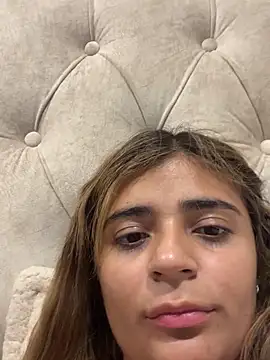 Snapshot of pamell_col chatting on 10.03.25 pamell col online show from 10.03.25