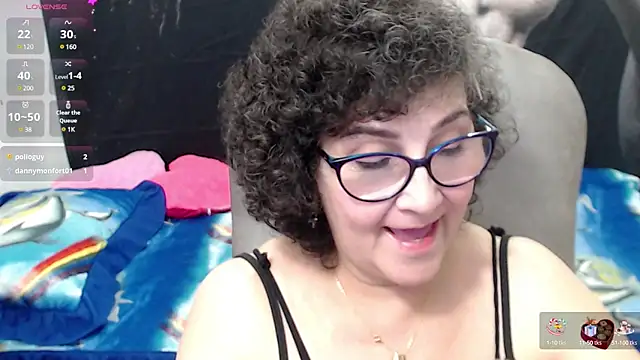 Snapshot of cataleya_mom chatting on 02.19.25 cataleya mom online show from 02.19.25