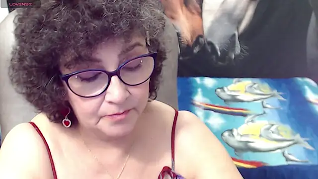Snapshot of cataleya_mom chatting on 02.22.25 cataleya mom online show from 02.22.25