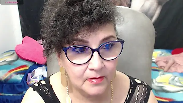 Snapshot of cataleya_mom chatting on 02.23.25 cataleya mom online show from 02.23.25