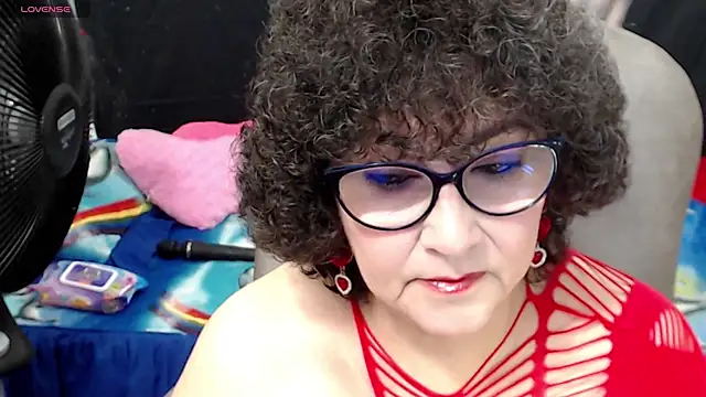 Snapshot of cataleya_mom chatting on 02.23.25 cataleya mom online show from 02.23.25