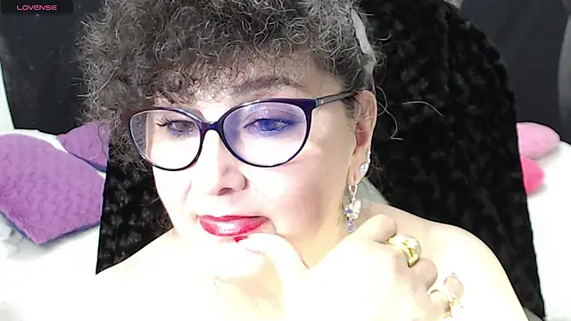 Snapshot of cataleya_mom chatting on 03.03.25 cataleya mom online show from 03.03.25
