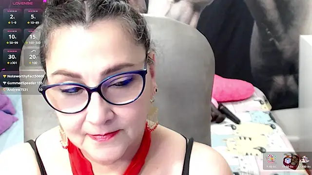Snapshot of cataleya_mom chatting on 03.05.25 cataleya mom online show from 03.05.25