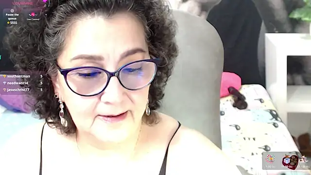 Snapshot of cataleya_mom chatting on 03.07.25 cataleya mom online show from 03.07.25