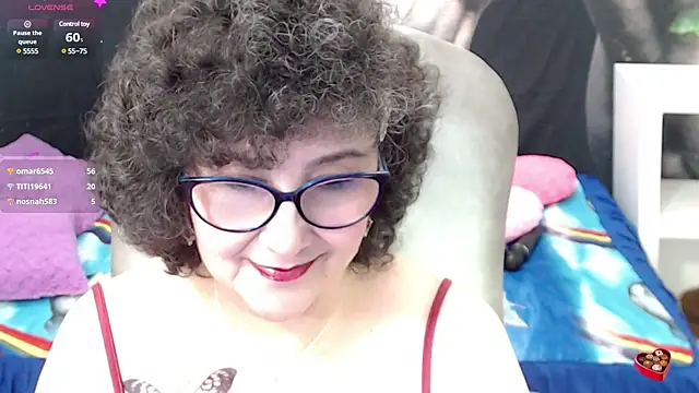 Snapshot of cataleya_mom chatting on 03.08.25 cataleya mom online show from 03.08.25