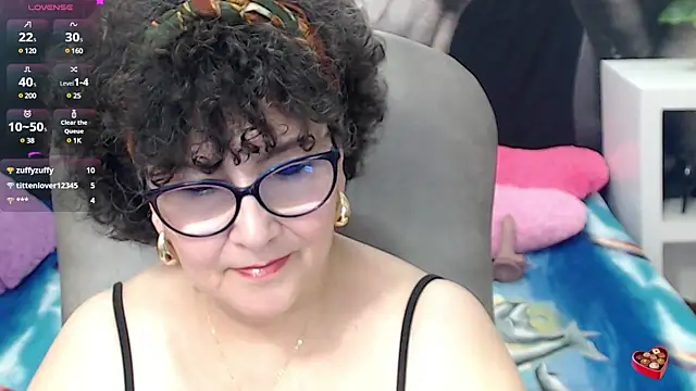 Snapshot of cataleya_mom chatting on 03.16.25 cataleya mom online show from 03.16.25