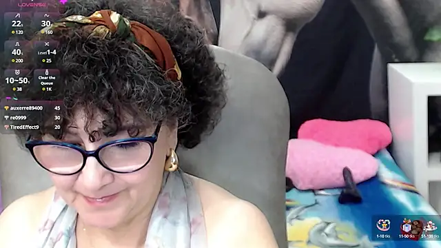 Snapshot of cataleya_mom chatting on 03.16.25 cataleya mom online show from 03.16.25