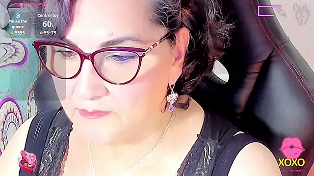 Snapshot of cataleya_mom chatting on 09.15.25 cataleya mom online show from 09.15.25