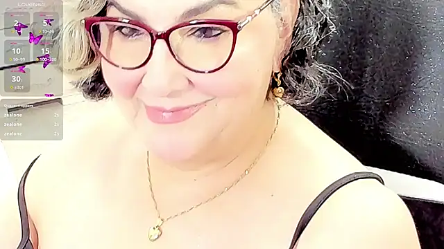 Snapshot of cataleya_mom chatting on 04.28.26 cataleya mom online show from 04.28.26